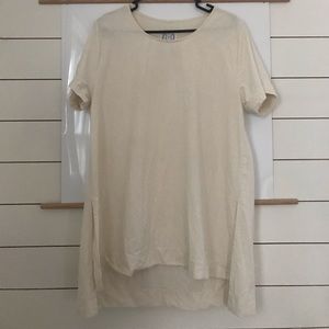 Jamie and the Jones - Staple Basic Split Tee